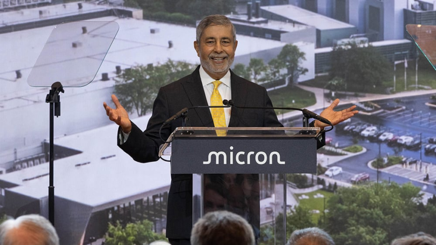 Micron, Sandisk Score Price-Target Hikes Amid Record Climbs – Investor's Business Daily