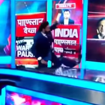 Indian media gets mocked as 'accurate' AI clip of anchor going ape shit goes viral – Pakistan Today