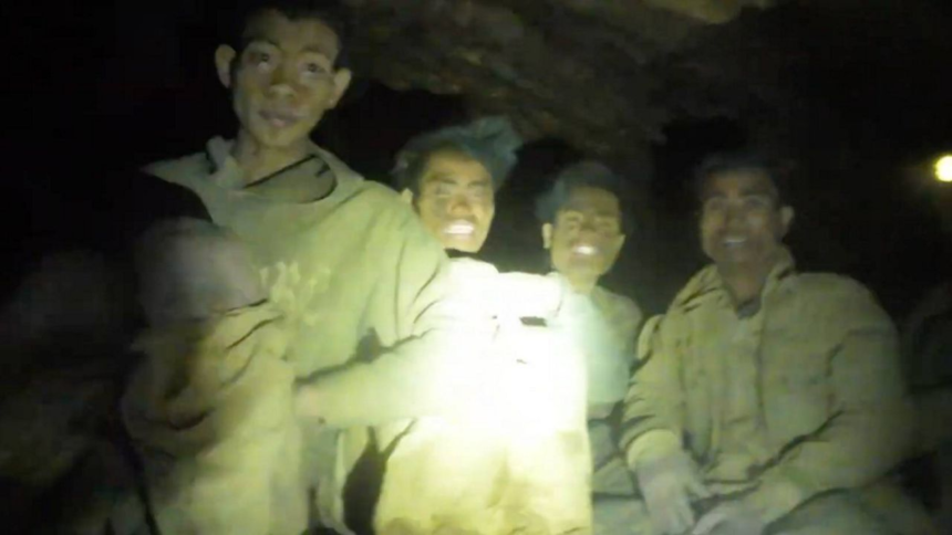 wp-header-logo-1480.png Rescuers evacuate the first of 5 villagers found trapped in a cave in Laos; 2 still missing – Spectrum News