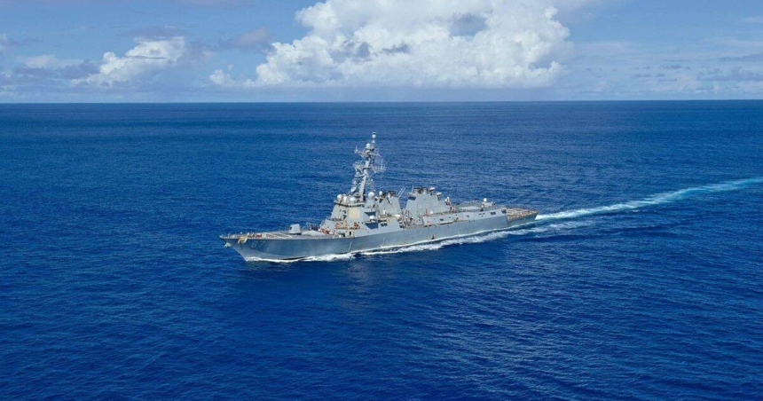 U.S. sinks 7 small Iranian boats as Iran launches attacks on UAE and ships in Strait of Hormuz – CBS News