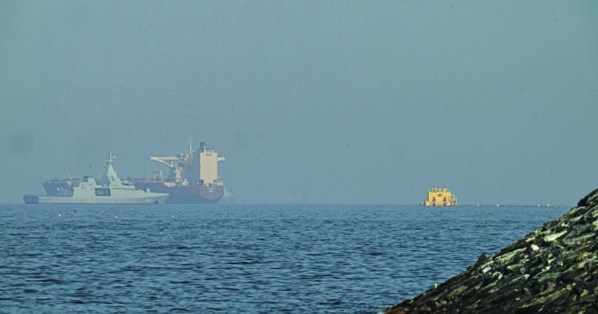 U.S. beginning effort to guide stranded ships through Strait of Hormuz – CBS News