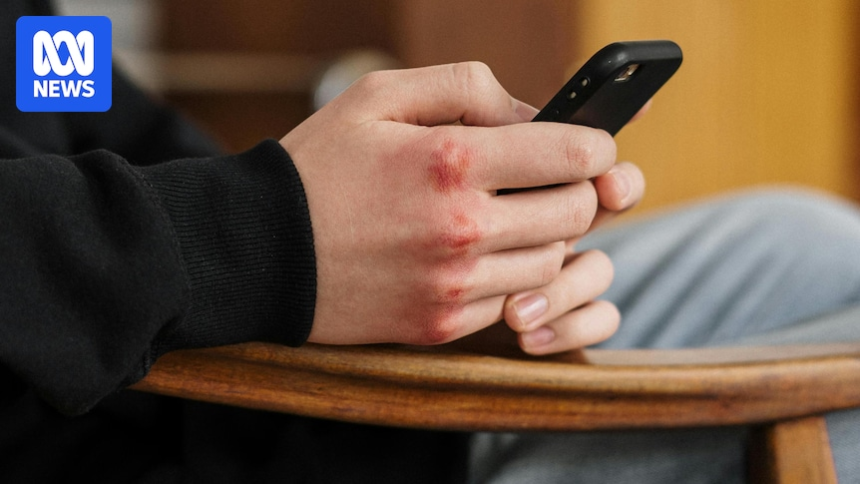 Parents slam 'weak' school response after 21 girls targeted in deepfake scandal – Australian Broadcasting Corporation
