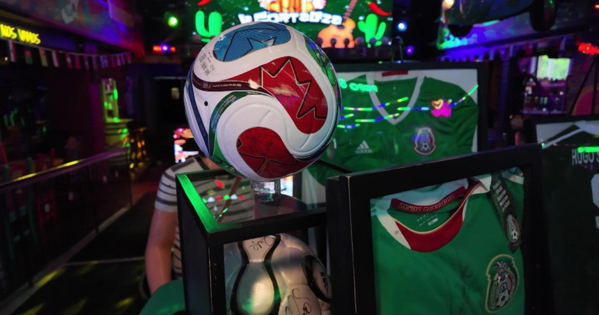 Ahead of World Cup, New Jersey restaurant embodies Mexican culture and pride for "El Tri" – CBS News