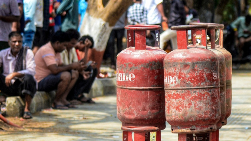 Commercial LPG price hiked by Rs 195.5, mini cylinder rates up by Rs 51 amid Iran war – India Today