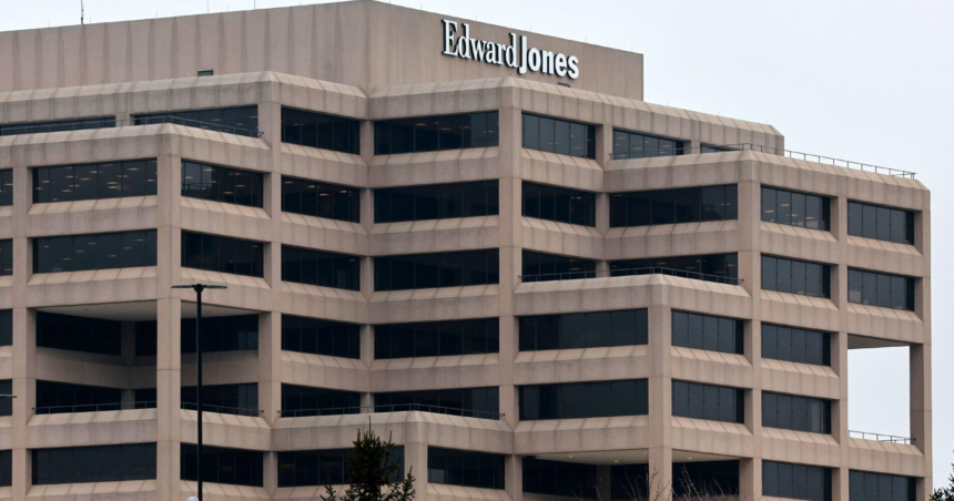 Edward Jones explores 'hub' in India amid home office cuts – STLtoday.com