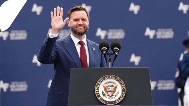 wp-header-logo-1824.png JD Vance Met With Savage ‘Boos’ After Claiming He Can’t Be Booed – Yahoo
