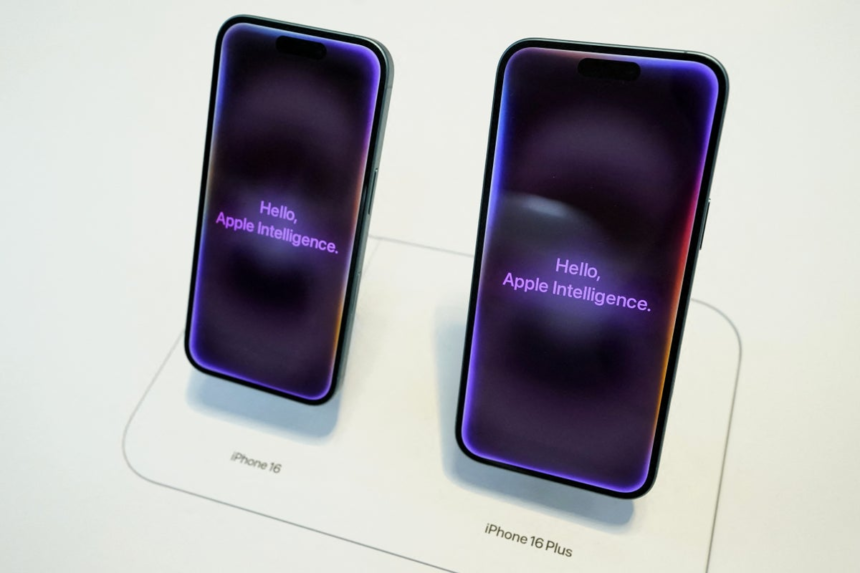 Apple to update software after major criticism of new look – The Independent