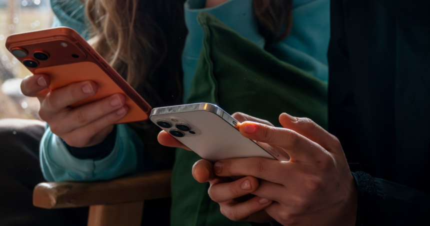 wp-header-logo-2024.png Discomfort with modern technology shapes Gen Z's desire to live in the past – NBC News
