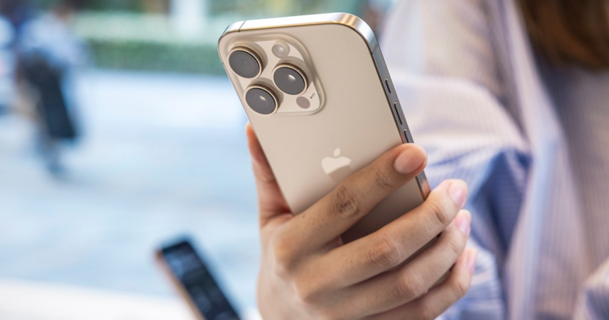 Apple warns iPhone users to update software after mass hacking campaigns – NBC News