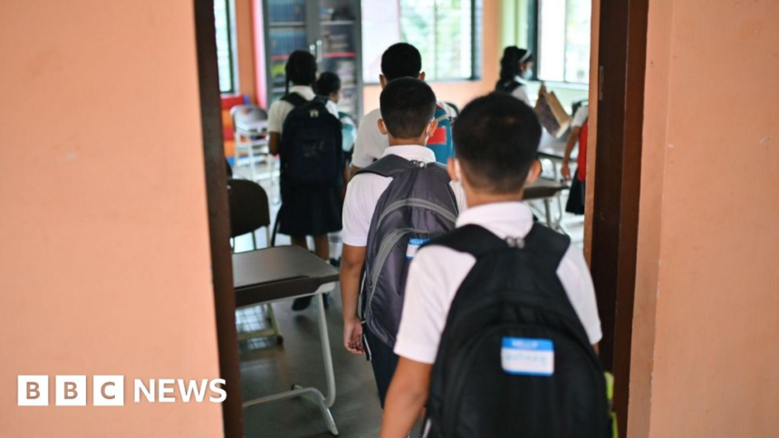 Delhi: Rising school fees push Indian families to the brink – BBC