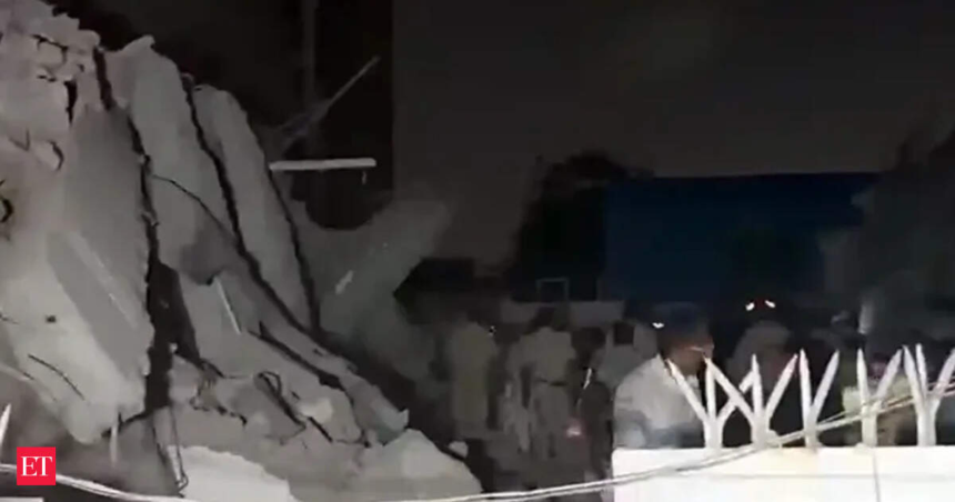 wp-header-logo-2849.png Several feared trapped after five-storey building collapses in south Delhi – The Economic Times