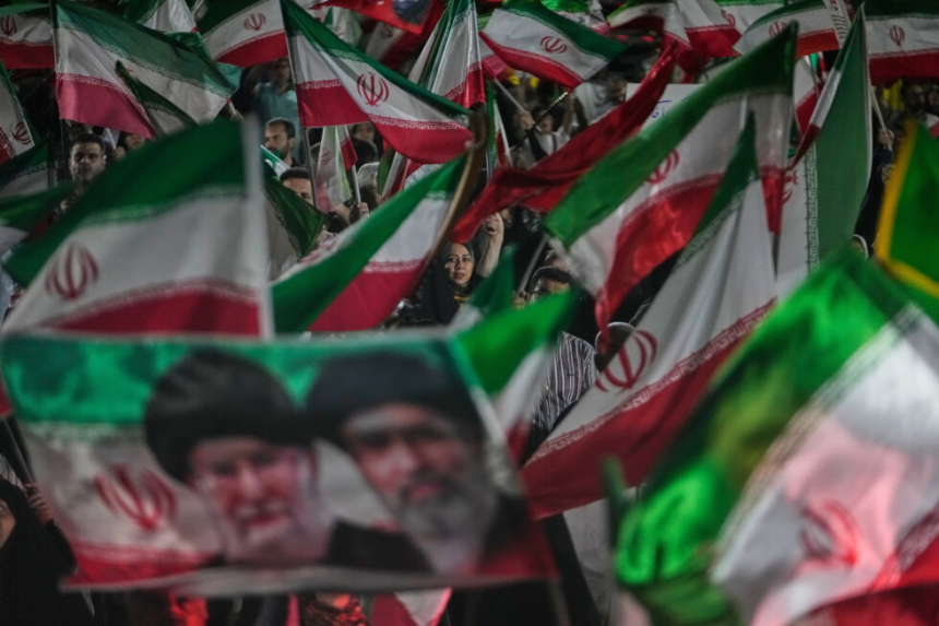 US says it struck a commercial ship trying to breach blockade and reach Iran – AP News