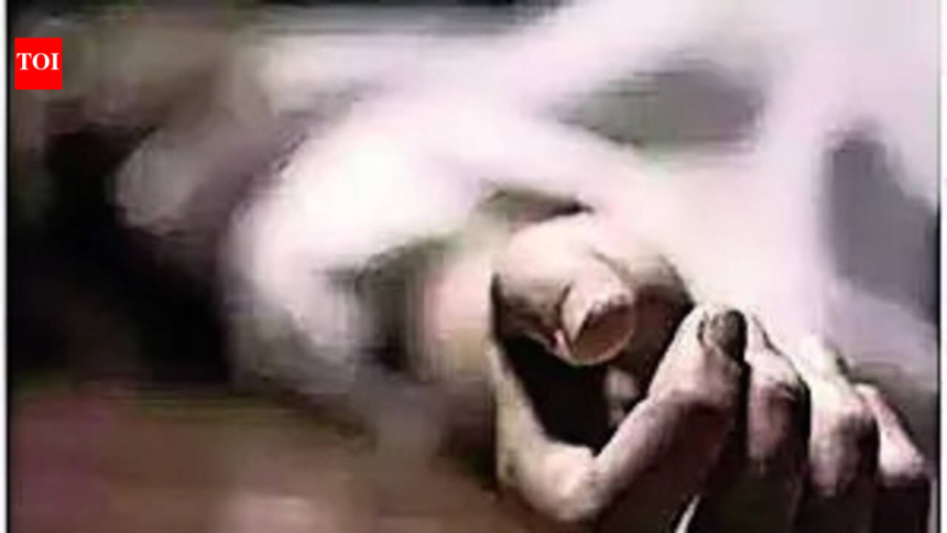 25-year-old woman dies by suicide after photos leaked – The Times of India