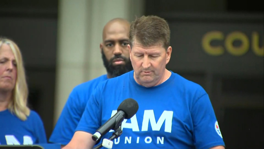 Union members and supporters call on Apple to not shutdown store in Towson – WUSA9