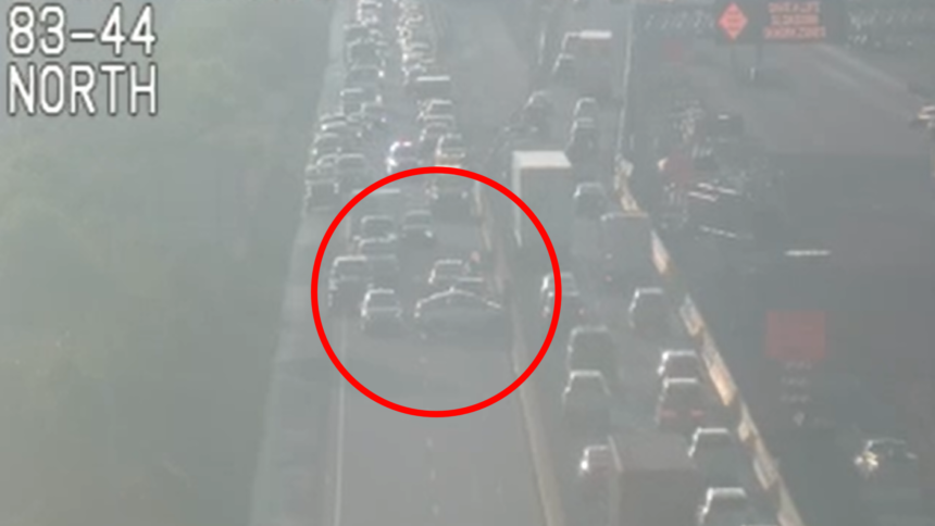 Traffic nearly at a standstill following I-83 wreck in Dauphin County, Pa. – WGAL