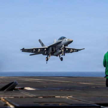 Live Updates: Iran fires missile at Kuwait after U.S. strikes, as Trump says regime "negotiating on fumes" – CBS News