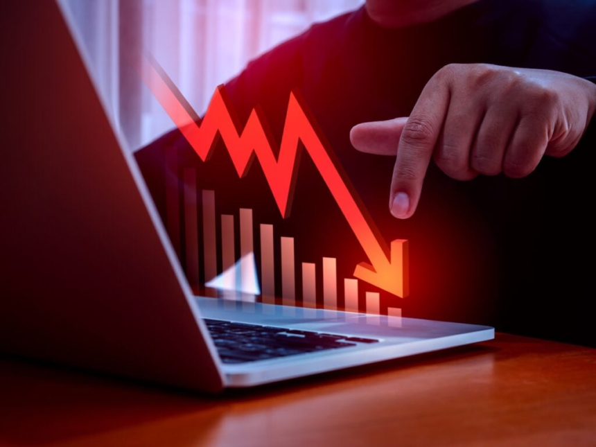 Nasdaq 100 Eases From Records As Software Stocks Plunge – Avis Budget Gr (NASDAQ:CAR), Salesforce (NYSE:C – Benzinga