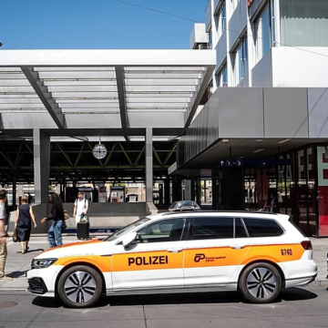 wp-header-logo-776.png Breaking news. Three people injured in stabbing at Swiss train station – Euronews.com