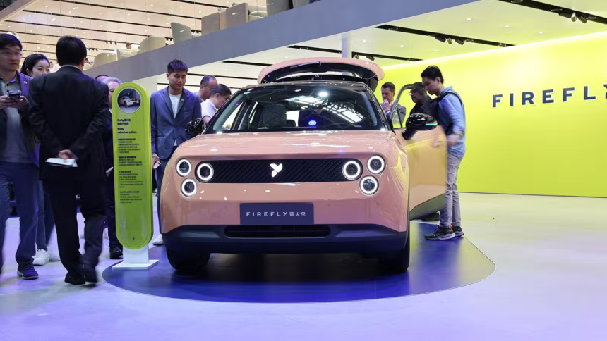 Nio Firefly gets system update to boost motor power and prepare for fifth-gen swap stations – CnEVPost