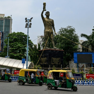 Giant Messi statue in India to be removed over safety concerns – Yahoo News Singapore
