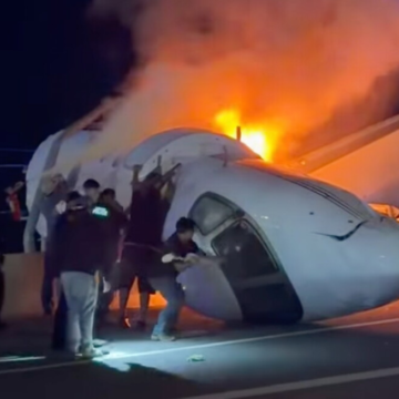 With a sledgehammer and a shovel, volunteers raced to save passengers in Texas plane crash – AP News