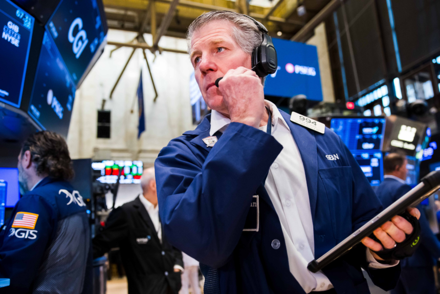 S&P 500 closes higher, Nasdaq climbs nearly 2% as chips fuel comeback from Fed sell-off: Live updates – CNBC