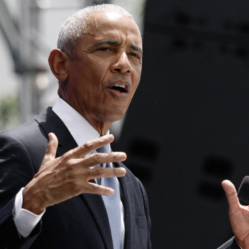 Obama encourages people to not give in to despair in current political climate – NBC News