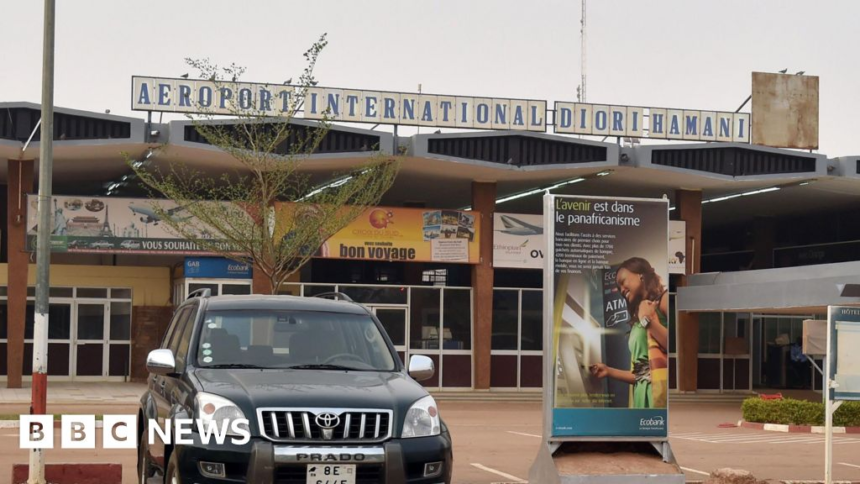 wp-header-logo-1363.png Niger airport attack: Thirty-five die in attack on Niamey airport – BBC