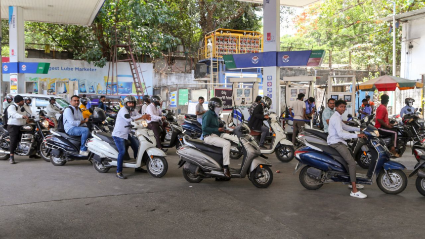 Today Petrol, Diesel Prices June 19: Here's what fuel costs in Delhi, Mumbai, Chennai, Kolkata, Bengaluru – India.Com