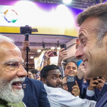 Priya mitra Narendra': French Prez's Hindi farewell message for Modi – Rediff