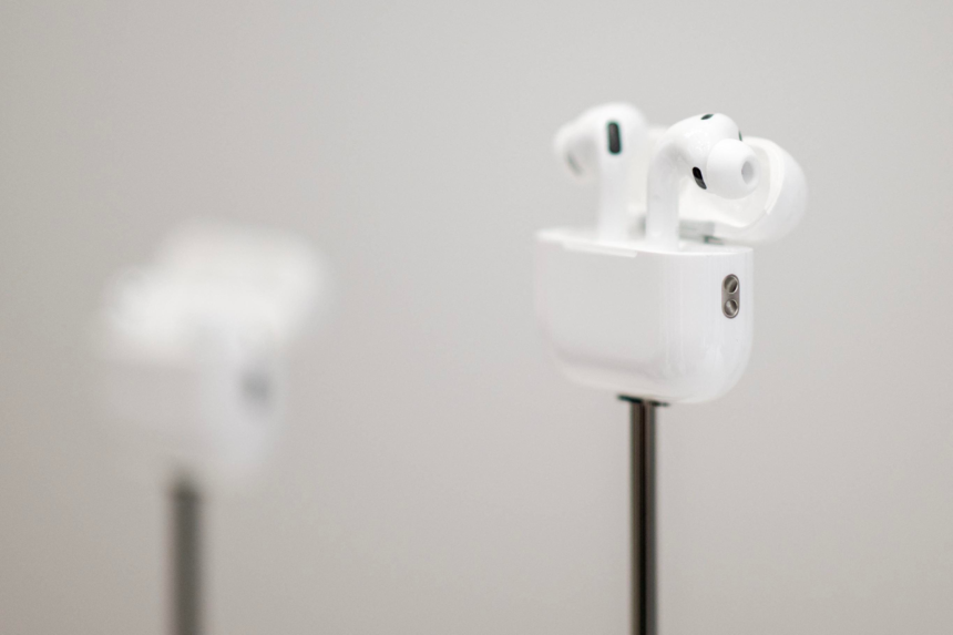 Apple Releases AirPods Pro 3 And Beats Studio Buds Updates With Bug Fixes: How To Install – Forbes
