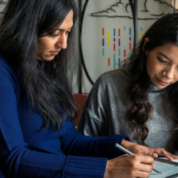 Amazon introduces Kindle Translate, an AI-powered translation service for authors to reach global readers – About Amazon