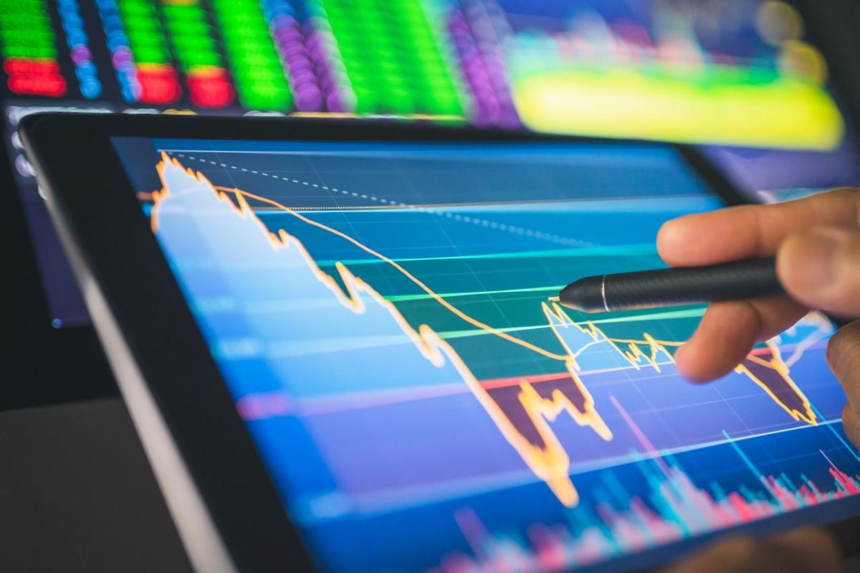 Dow Notches New High as Tech Stocks Drop: Stock Market Today – Yahoo Finance