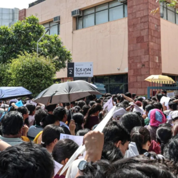 India News LIVE | NEET aspirant from Nagpur allotted exam centre in Abu Dhabi; Uddhav offers to step down — Breaking News Today – The Indian Express