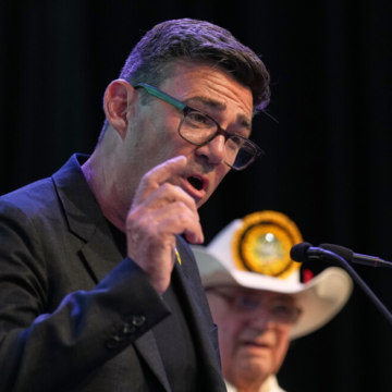 Who is Andy Burnham, the lawmaker seeking to replace Keir Starmer – AP News