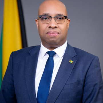 Seiveright warns of fake AI investment video using his image and voice – Jamaica Observer