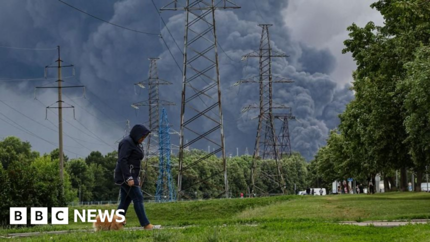 wp-header-logo-2410.png Moscow oil refinery attack brings Russia's war with Ukraine closer to home – BBC