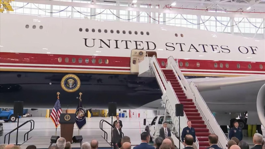Video Trump unveils new Air Force One plane from Qatar as Iran postpones nuclear talks – ABC News – Breaking News, Latest News and Videos
