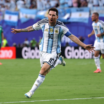 wp-header-logo-243.png Messi hat-trick fires holders Argentina to win over Algeria at World Cup – Al Jazeera