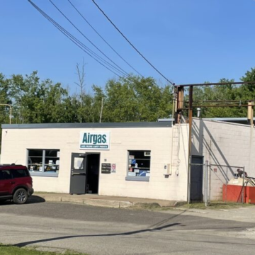 Sales include welding location, former hardware store – observertoday.com