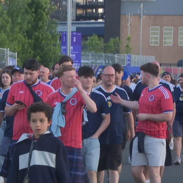 Tartan Army devastated to leave Boston after World Cup matches, "You've been the best hosts" – CBS News