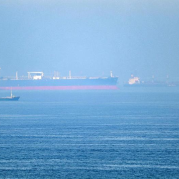 Iran says it's closing Strait of Hormuz again – DW.com
