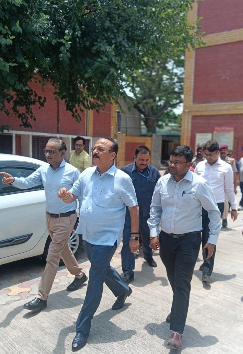 wp-header-logo-2725.png Delhi Education Minister Sood reviews preparations ahead of NEET re-exam – The Tribune