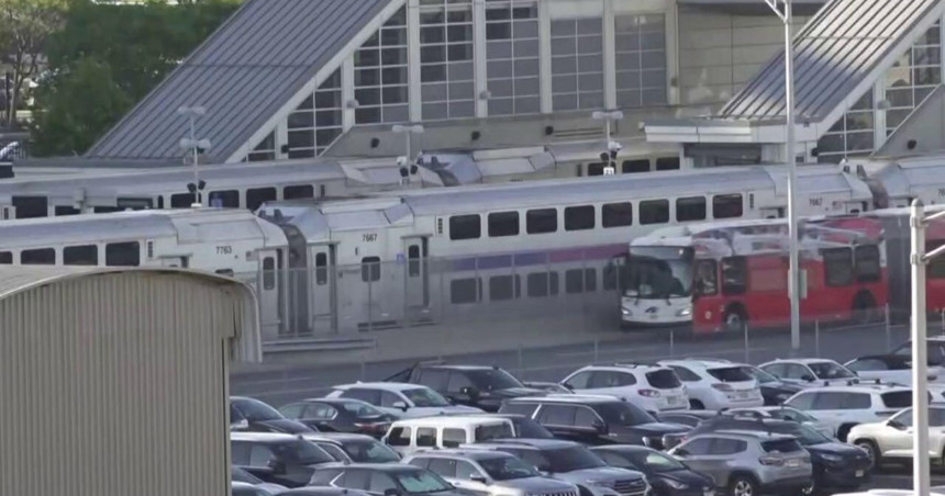 NJ Transit gets high marks from some for World Cup transportation to MetLife Stadium – CBS News