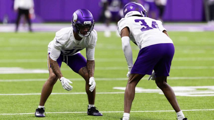 wp-header-logo-424.png Vikings Minicamp Observations: Wrapping with Helmets Off; Young DBs Make Plays on Football – Minnesota Vikings