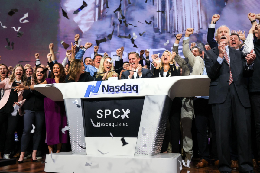 SpaceX Cements Final IPO Price At $135 As Retail Investor Orders Top $100 Billion (Live Updates) – Forbes