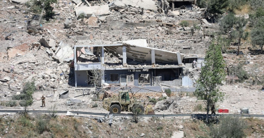 Lebanon drama: 127,000 displaced people. Hezbollah refuses truce with Israel. Blue helmet killed – Il Sole 24 ORE