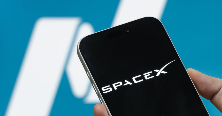 SpaceX shares soar following record-breaking $75 billion IPO – CBS News