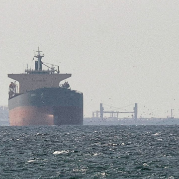 Iran reverses course on reopening Strait of Hormuz, signals warning to US – Fox News