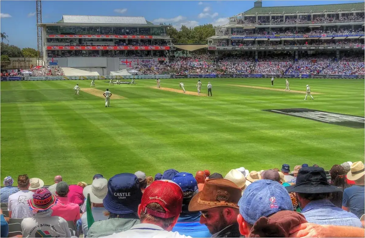 Cricket match in a packed stadium, for the Mumbai Indians head coach story